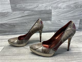 Gucci Metallic Python Embossed Leather Platform Pumps Size 41